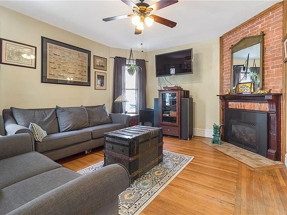 3rd image of 536 Auburn Ave
