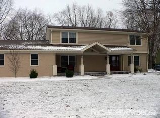 11415 Lakeshore Dr E, Carmel, IN 46033