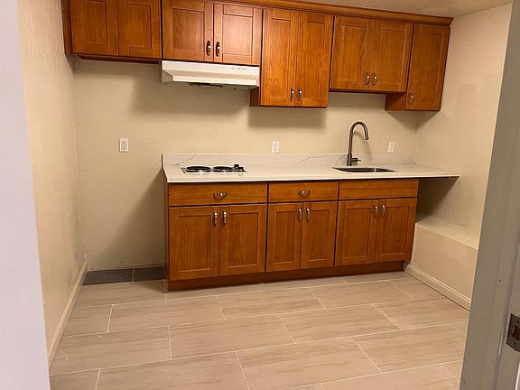 2nd image of 311 21st Ave