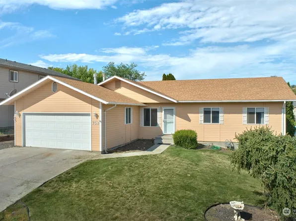 752 S 4th Street, Selah, WA 98942