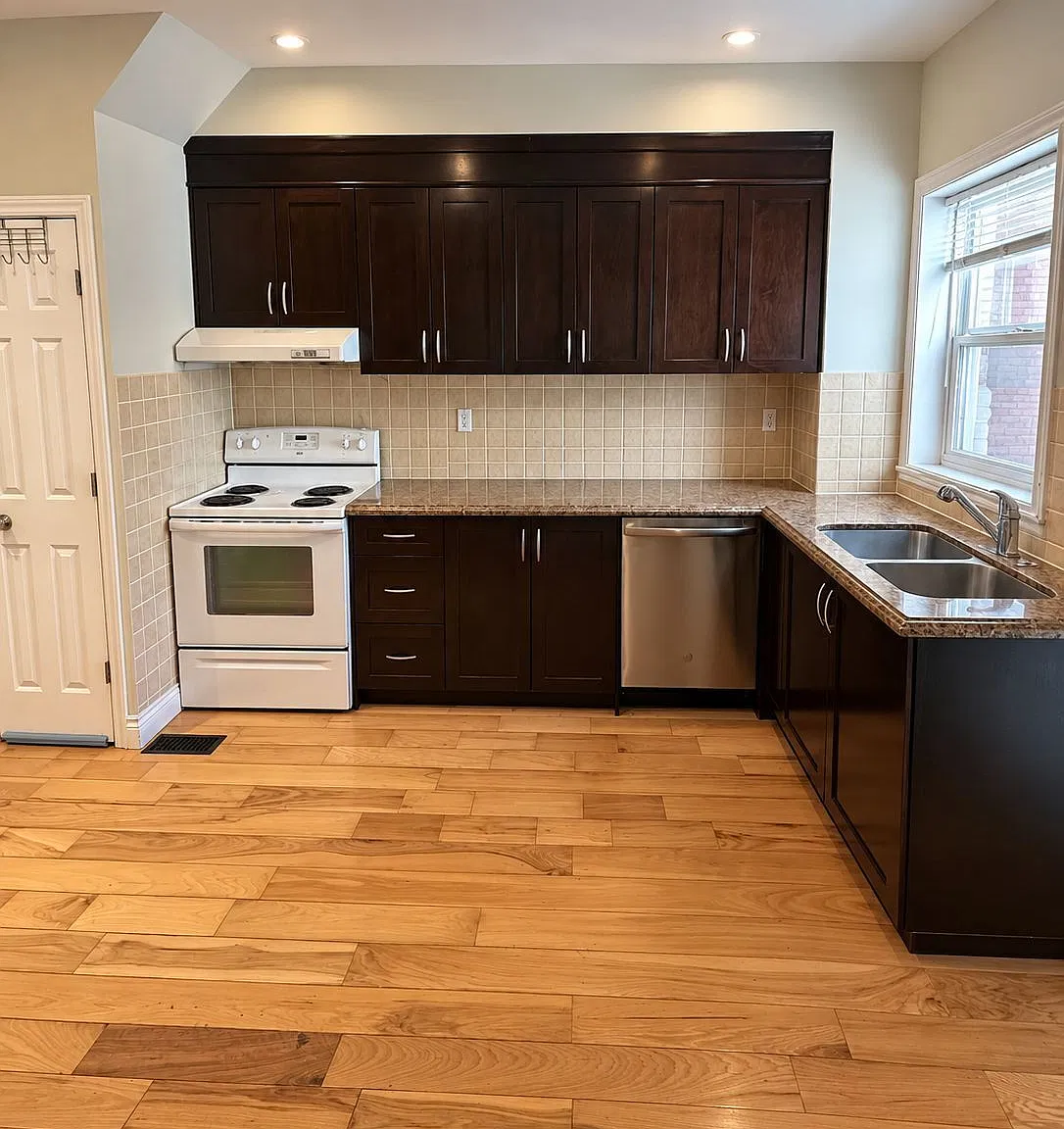 2 bed, $2,400 — Photo 1