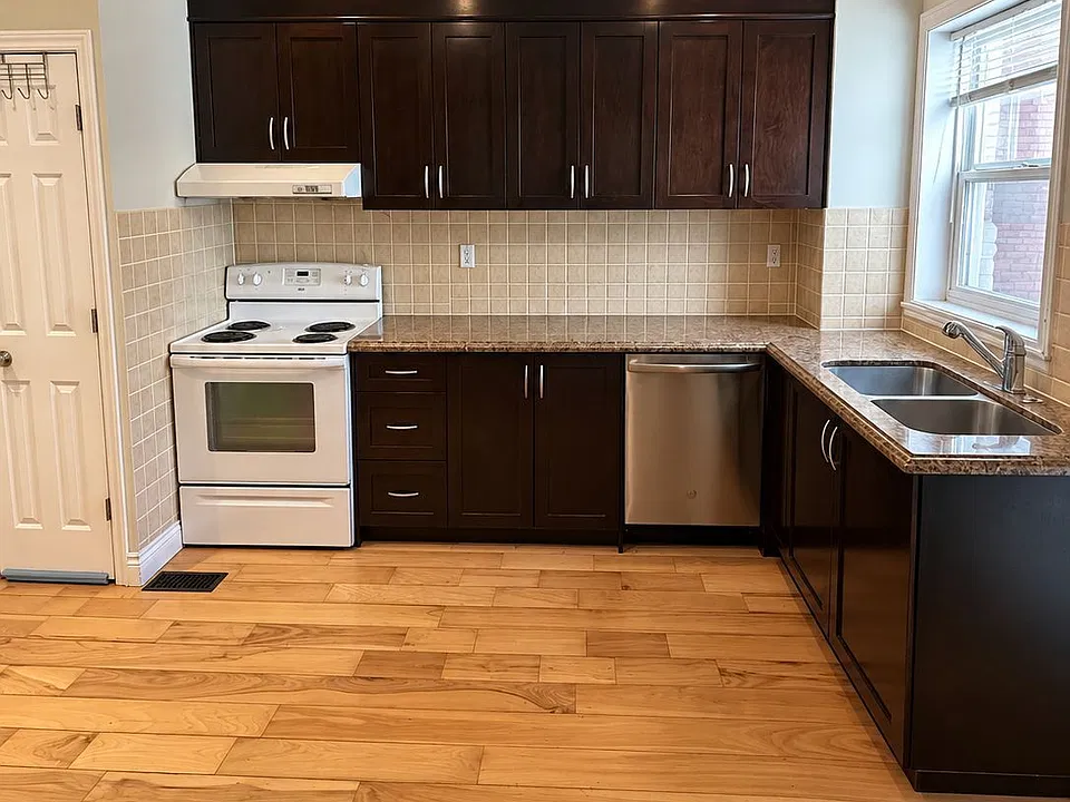 84 Runnymede Rd #MAIN