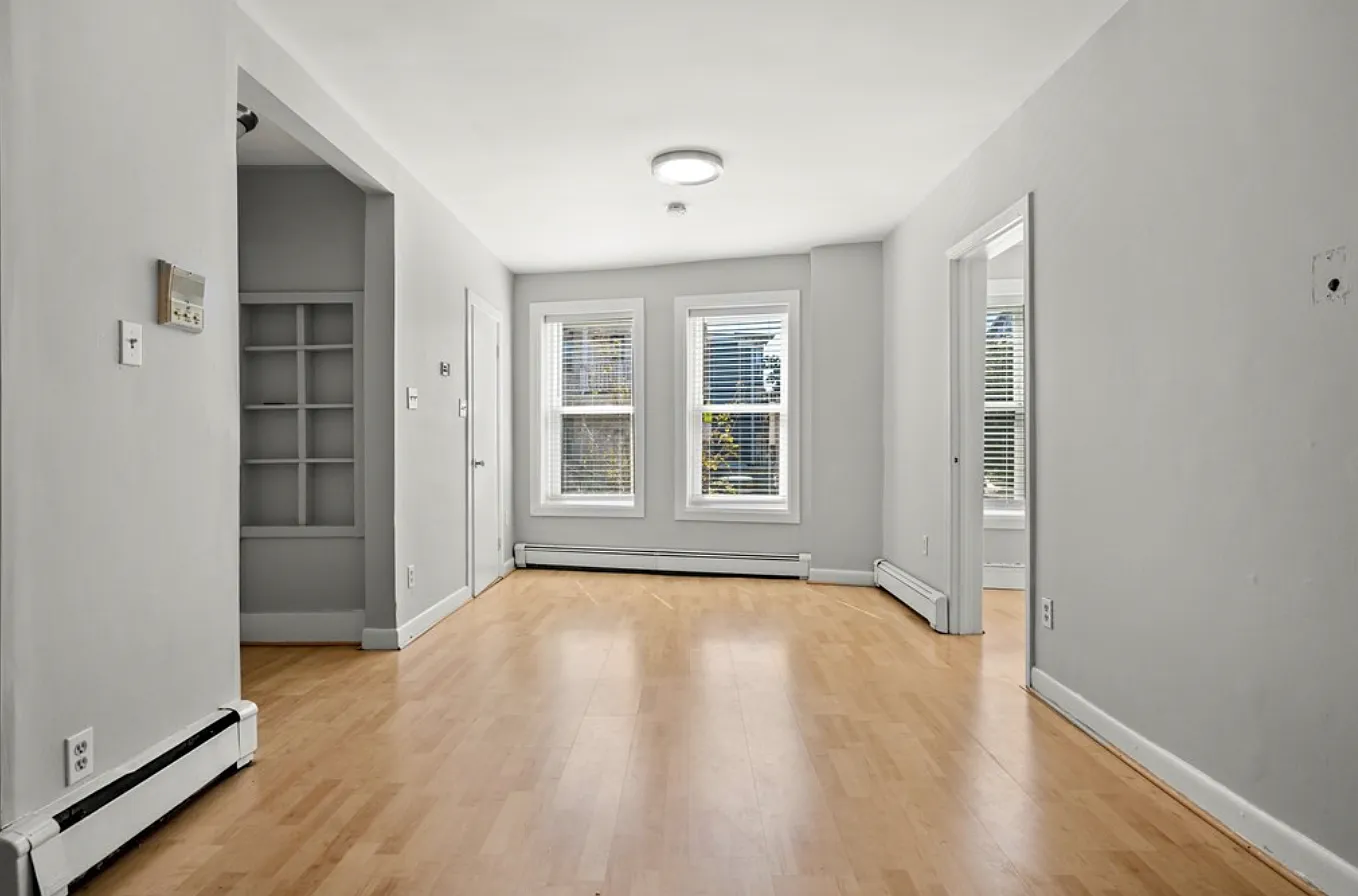 2 bed, 600 sqft, $2,400 — Photo 4