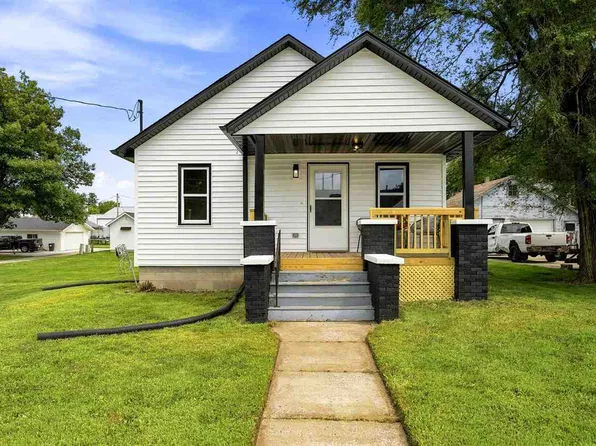 232 E 3rd St, Solon, IA 52333