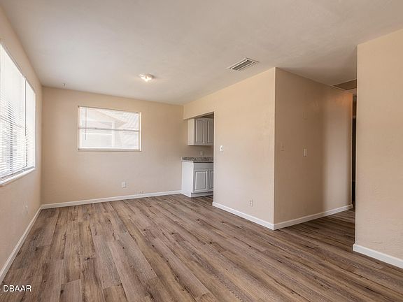 4th image of 417 Jefferson St