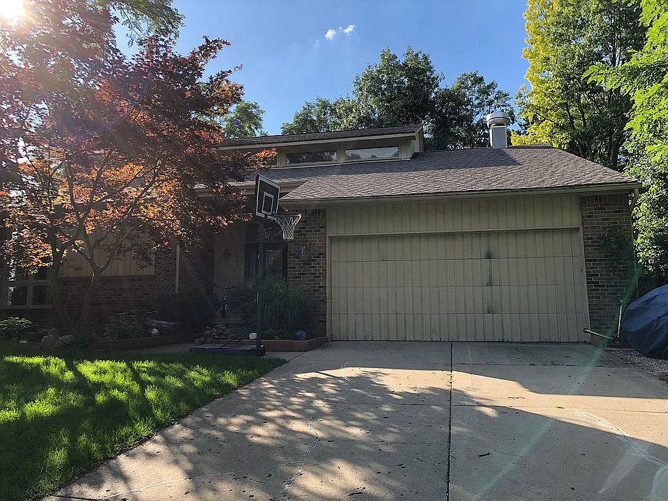 1st image of 2600 Hunter Heights Dr