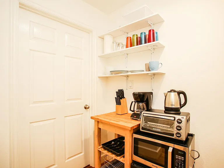 1218 Kenilworth Rd #B — Photo 5