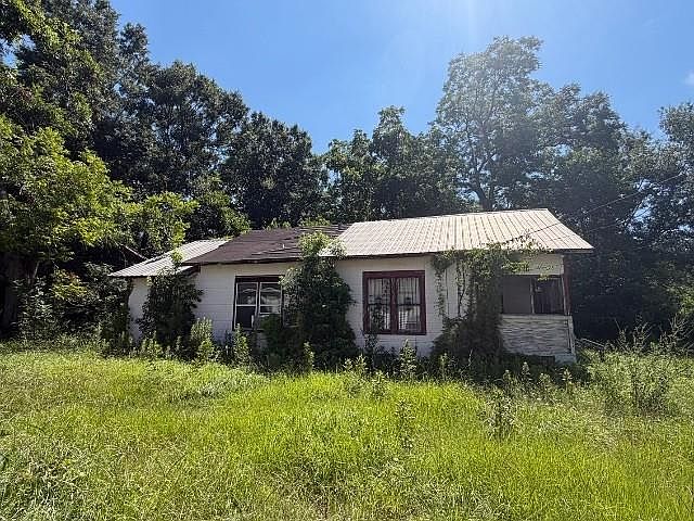 2nd image of 339 Bronner St