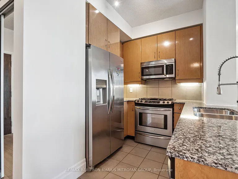 16 Yonge St #3808 — Photo 27