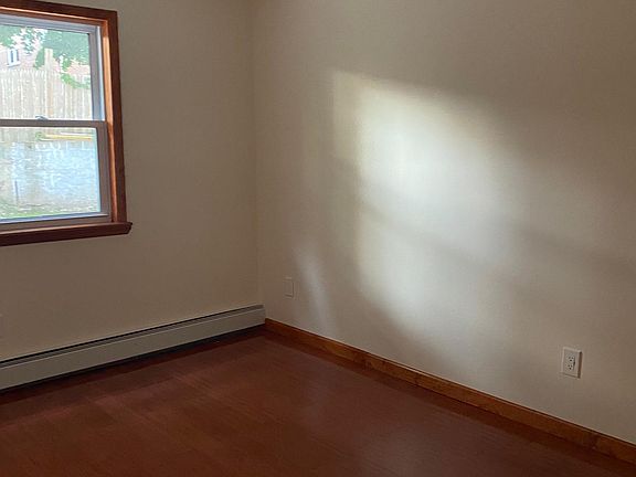 4th image of 107-21 Watson Pl Floor 1