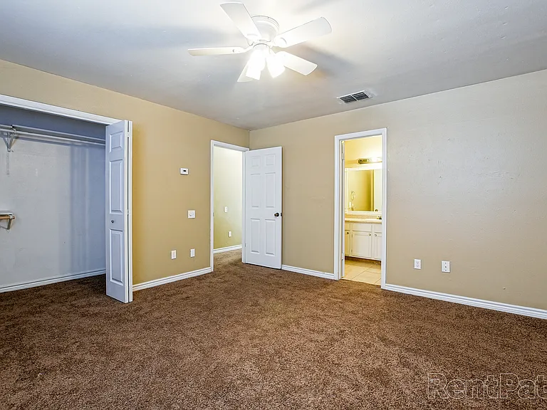 Parkside Townhomes — Photo 11
