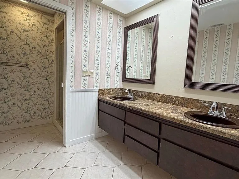 8445 Cessna Dr — Photo 67