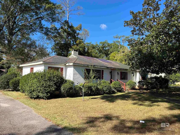 621 Portis Ave, Coffeeville, AL 36545