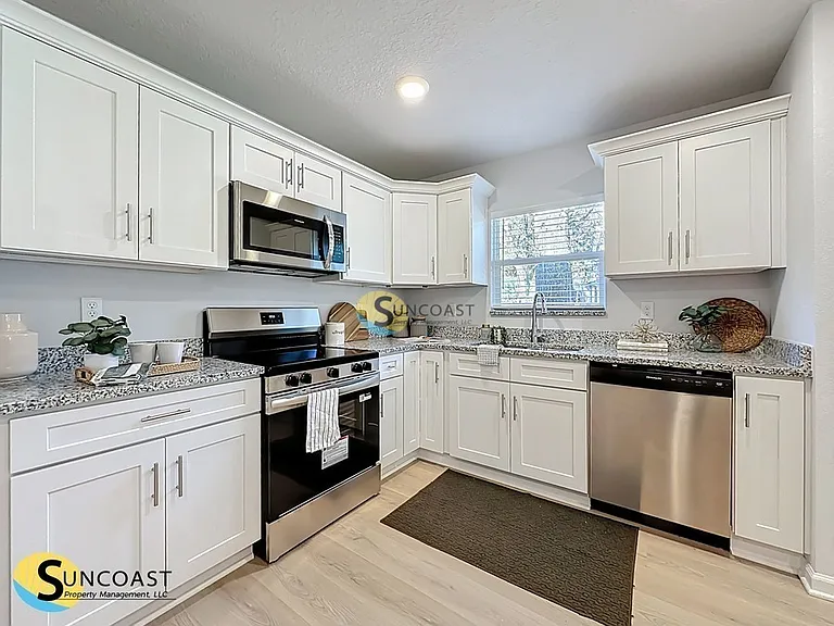 3902 Laurie St — Photo 11
