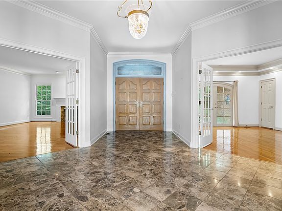 5th image of 116 Tall Pines Trl