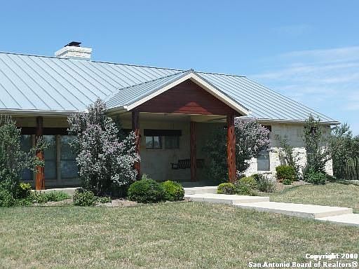 3rd image of 127 Wiedenfield Ln