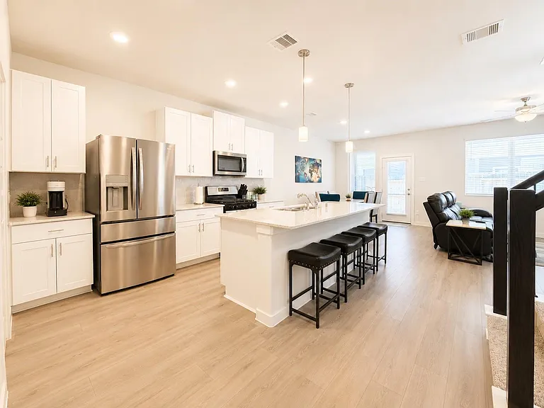 624 Pelican Dr — Photo 8