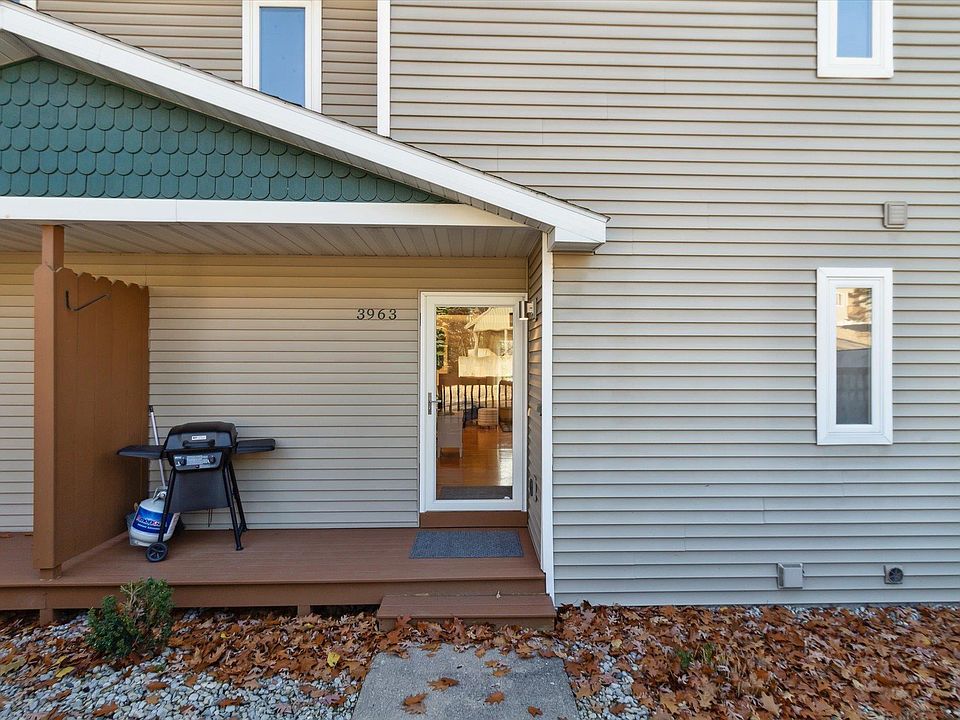 1st image of 3963 Sherwood Forest Dr #15