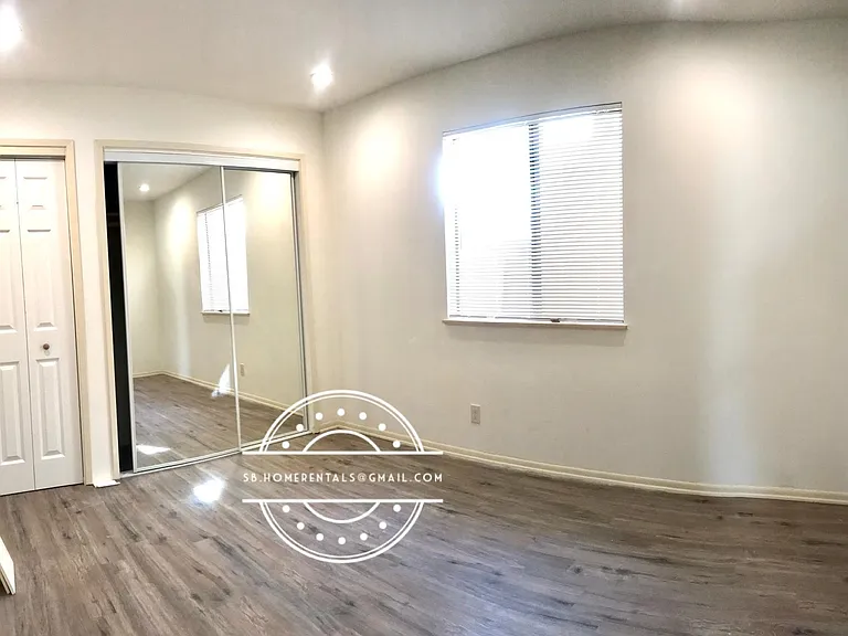 1735 Villa Ave — Photo 2