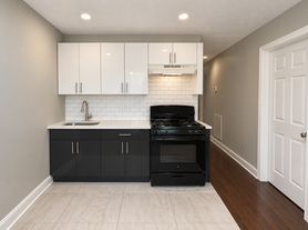 310 7th Ave W, Newark, NJ