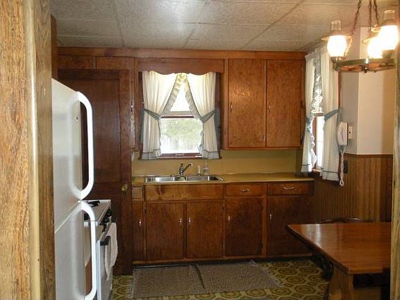 1004 South Kitchen