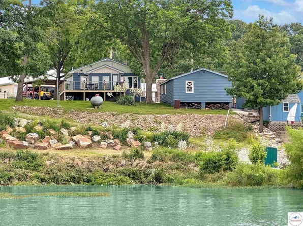 26684 Waterview Dr, Warsaw, MO 65355