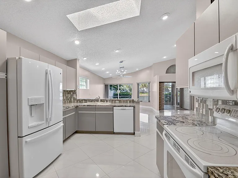 7891 Sailing Shores Ter — Photo 11