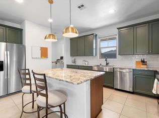 6052 SE Nauman Dr, Albuquerque, NM 87106