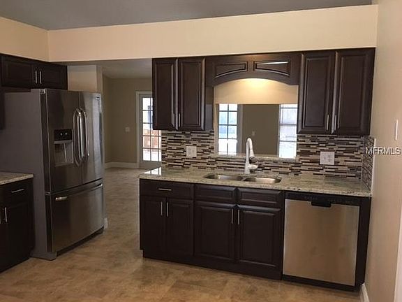5th image of 7626 Gramercy Dr