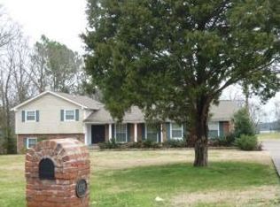 178 Cherokee Rd, Hendersonville, TN 37075