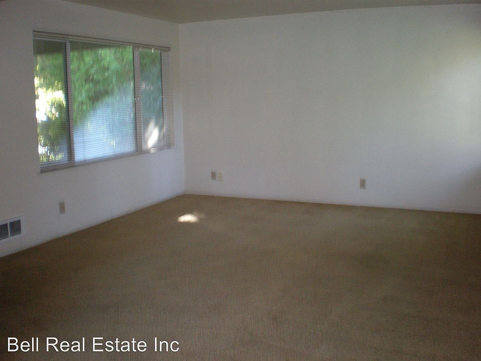 2nd image of 3620 Willamette St