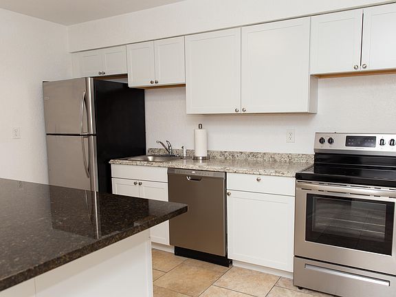 3rd image of 500 Orchid Blvd