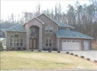 1841 Calgary Falls Ln, Knoxville, TN 37931