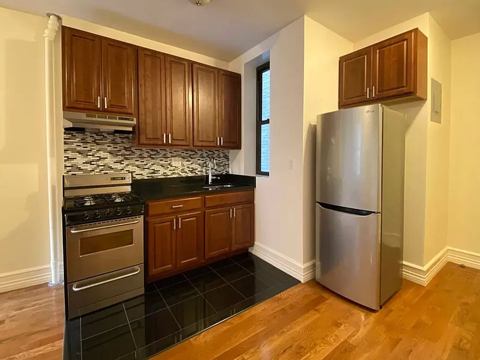 2nd image of 167 W 83rd St APT 2B