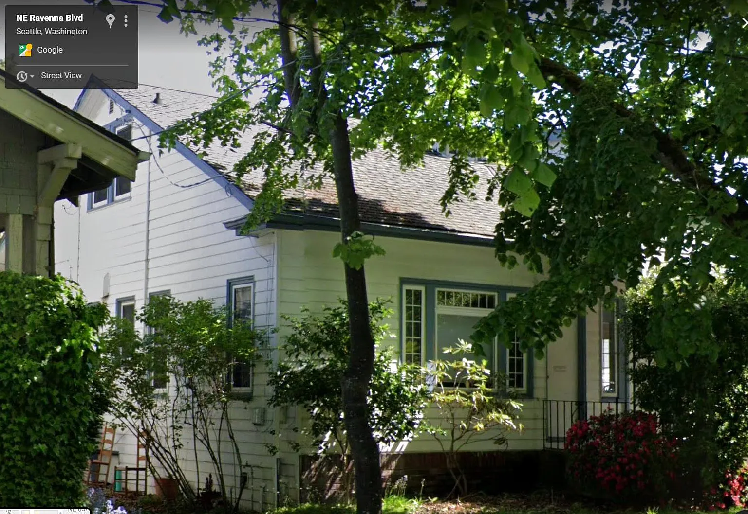 1012 NE Ravenna Blvd — Photo 2
