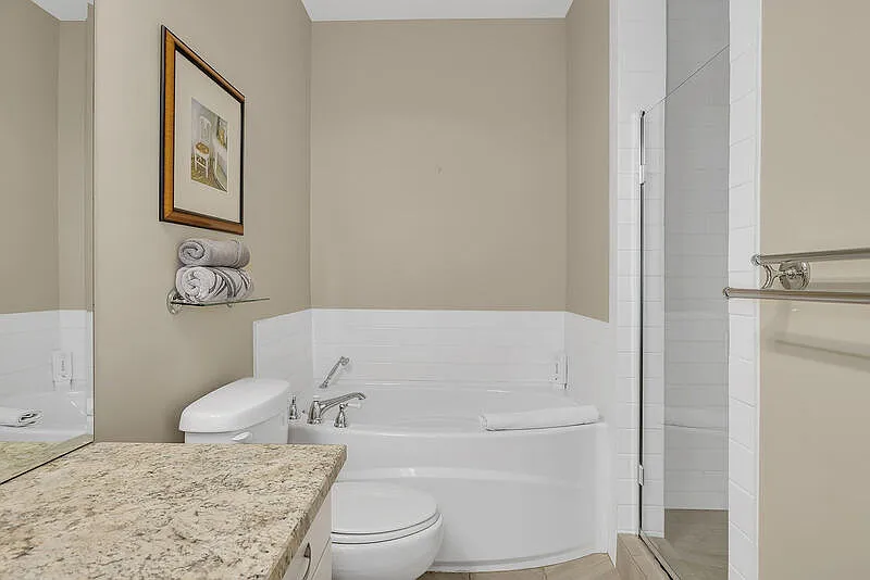 3 bed, 3.0 bath, $2,500 — Photo 2