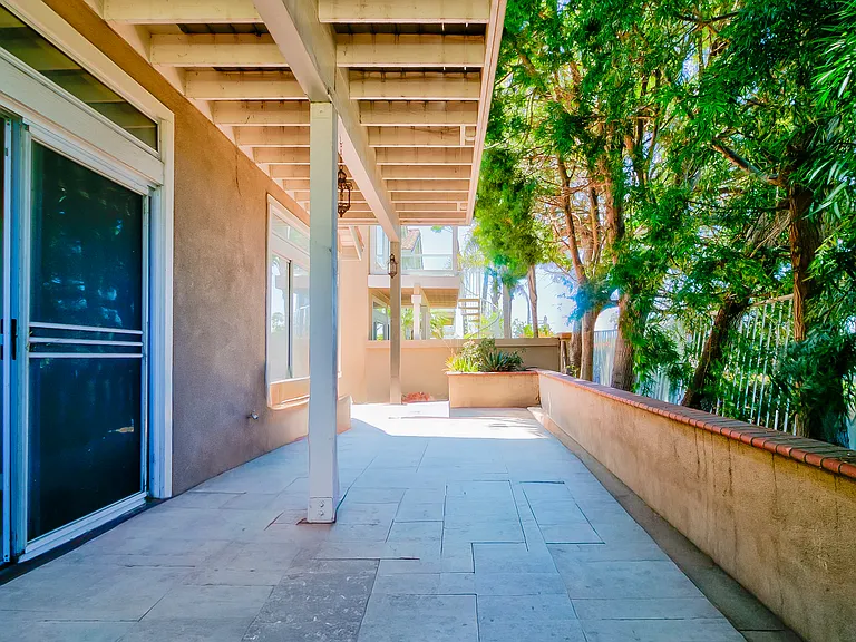 24881 Seagate Dr — Photo 32