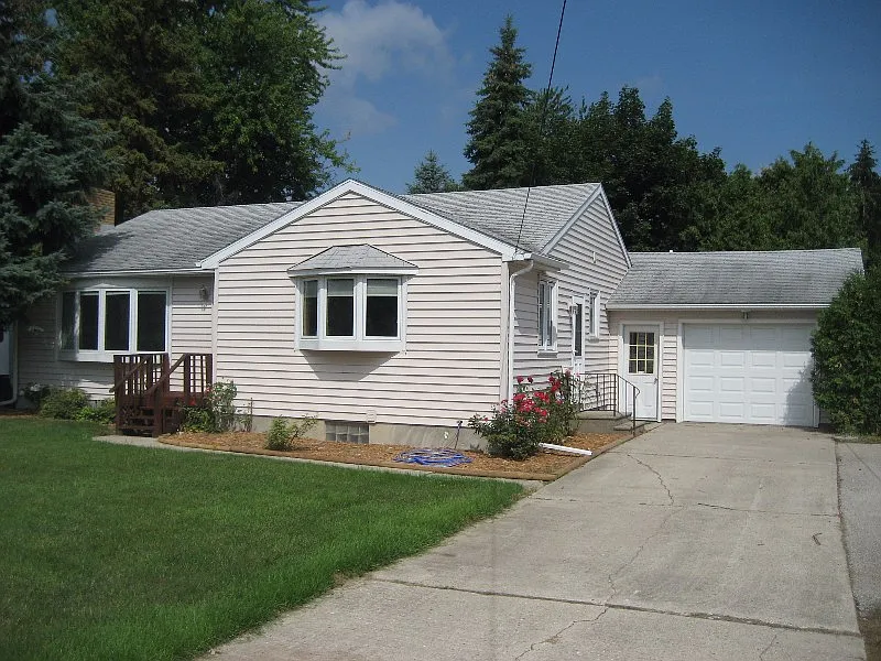 3319 Wilder Rd photo 1