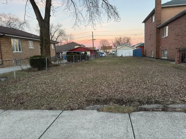 5005 S Linder Ave, Chicago, IL 60638