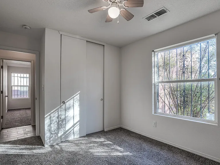 723 Seaborn Dr SW — Photo 26