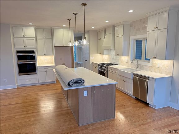 4th image of 8539 Angus Path