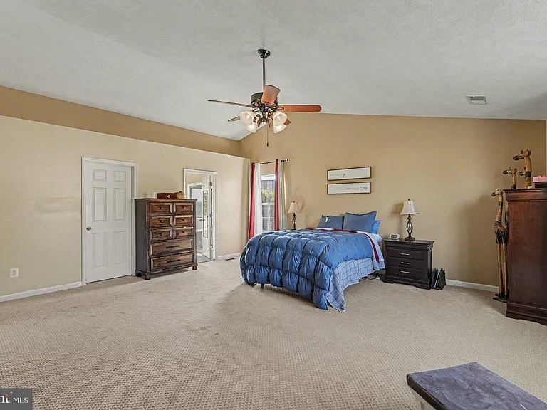 46 Northampton Blvd — Photo 20