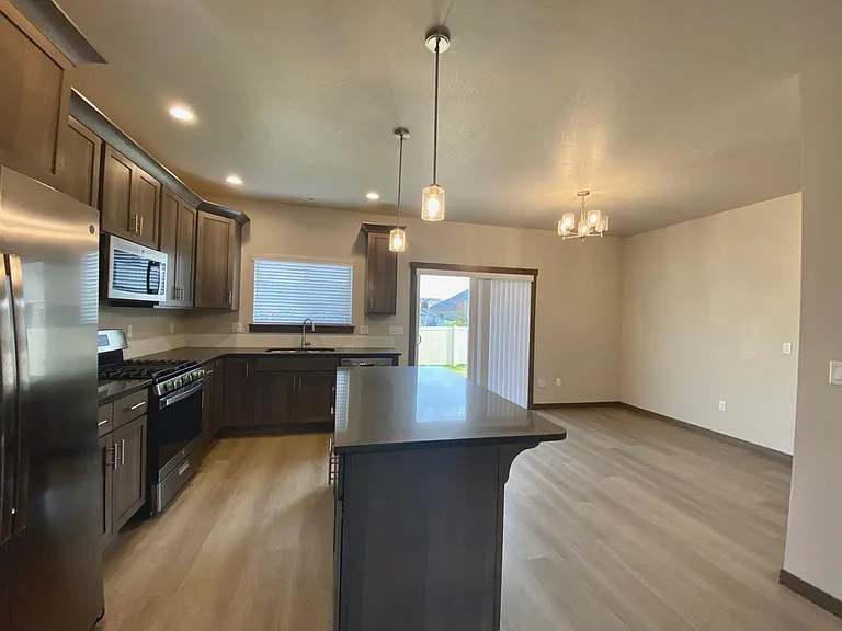 4354 N Donovan Ln — Photo 7