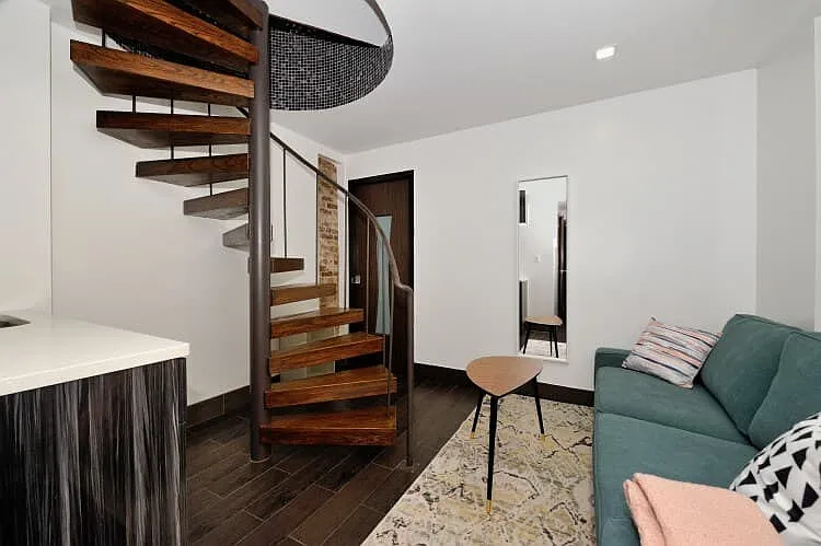 240 E 28th St #1 — Photo 3