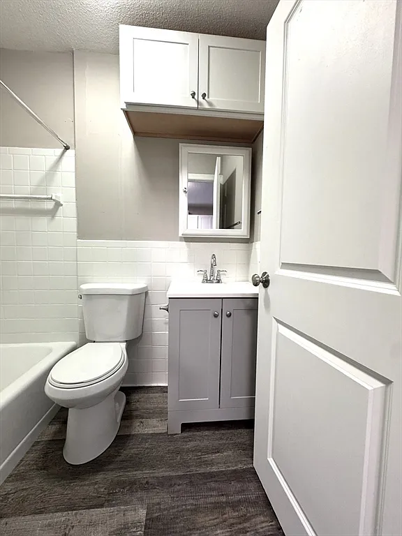 Studio, 1.0 bath, 399 sqft, $1,700 — Photo 4