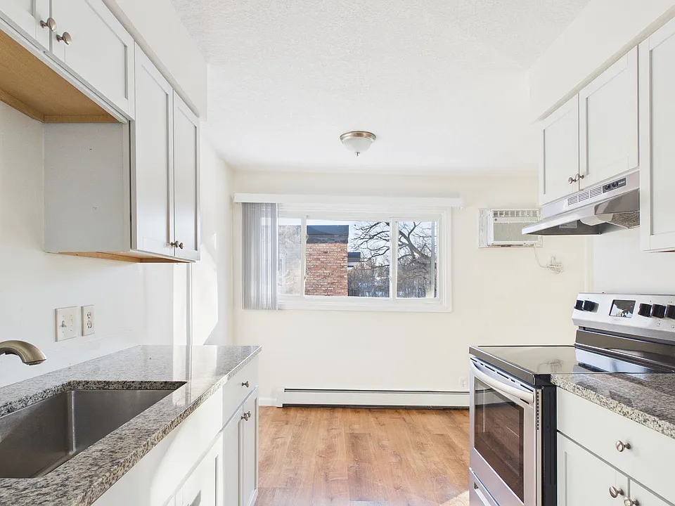 10213-103 W 34th St