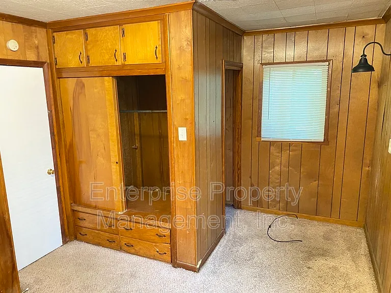 605 Houston St — Photo 16