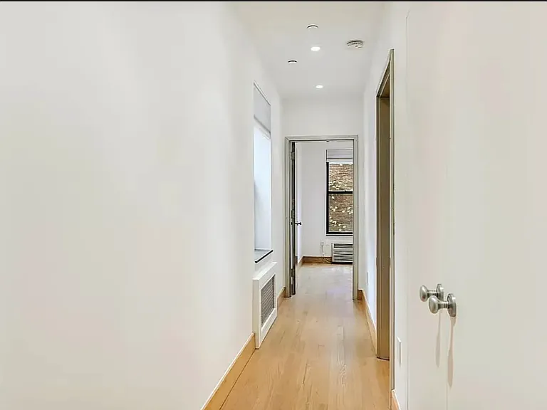 715 Madison Ave #5R — Photo 4