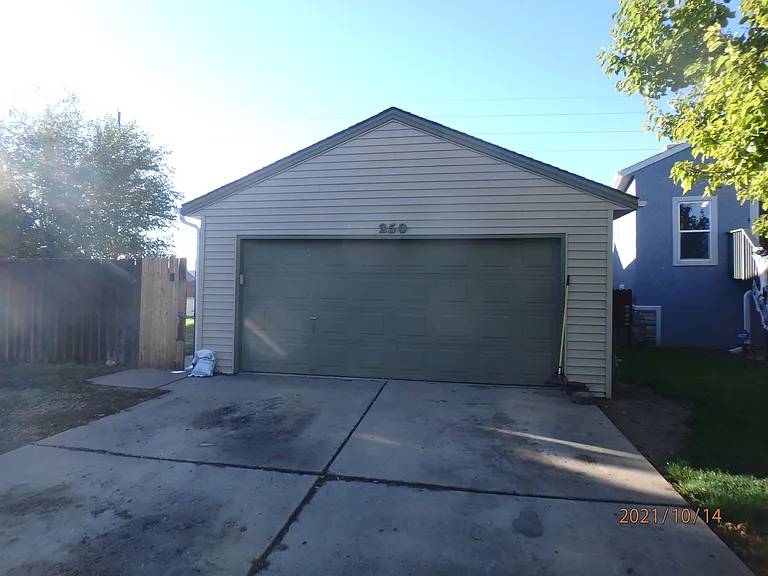 250 Nashua Ct — Photo 10