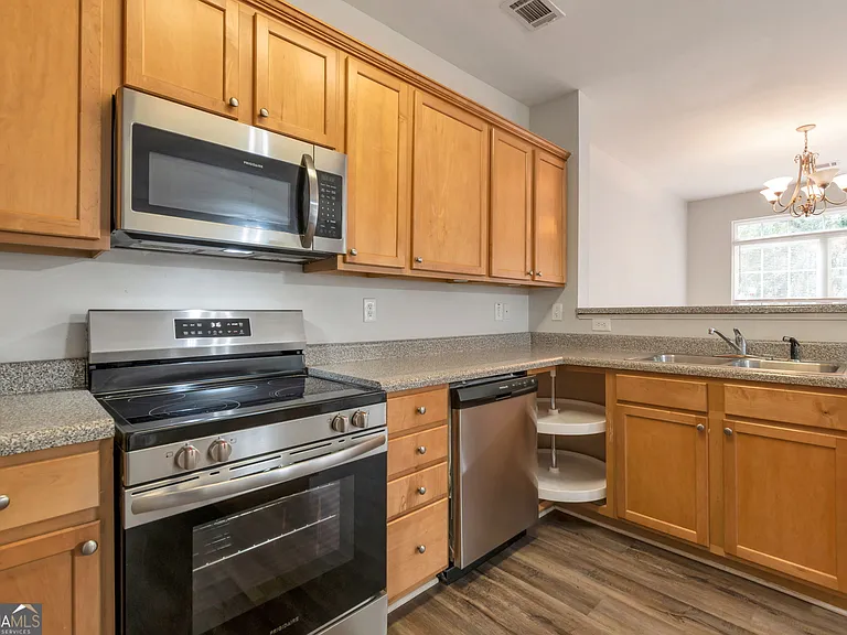 1000 Pierce Brennen Dr — Photo 8